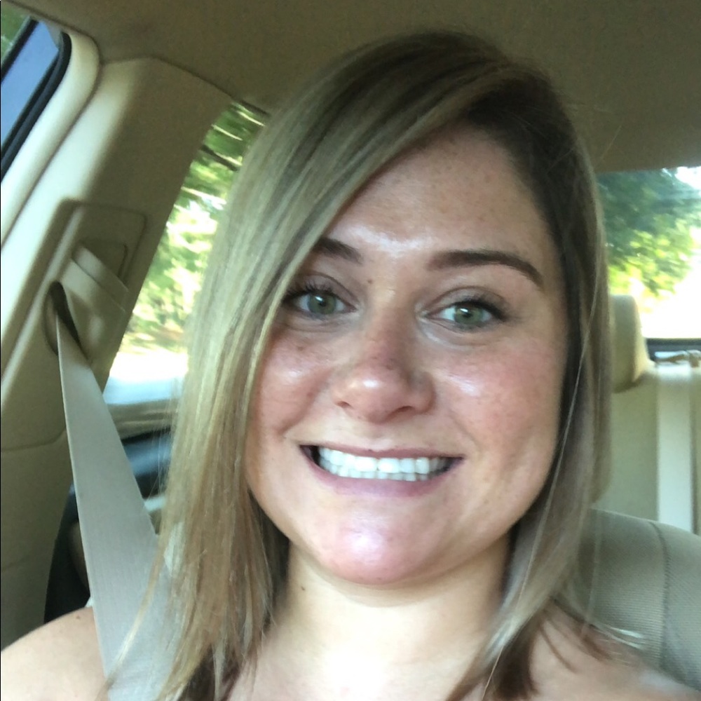 Meet your Posher, Caroline